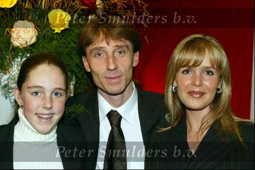Rotterdam 6 december 2002
Concert Lee Towers in Luxor Rotterdam
Peter Huizer met dochter en vriendin