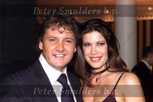 ROTTERDAM 7 december 2001
Rene Froger in AHOY
Robine v d Meer en Rene Froger
