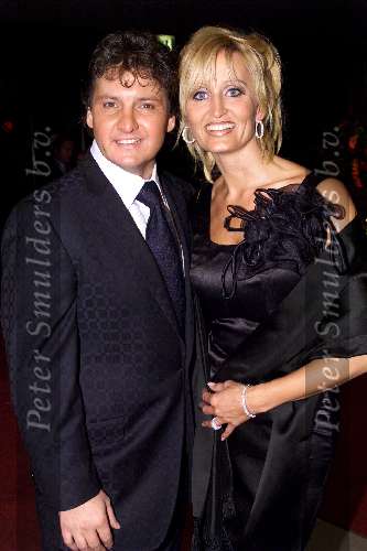 ROTTERDAM 7 december 2001
Rene Froger in AHOY
Rene Froger en zijn vrouw Natasja Froger

Peter Smulders bv