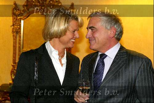 Amsterdam 17 decmber 2001
Princess kerstborrel in het Grace Theater.
Rik Felderhof met vriendin