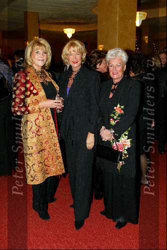 Amsterdam 17 decmber 2001
Princess kerstborrel in het Grace Theater.
Astrid Engels en Sheila de Vries