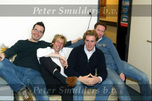 Hilversum 15 december 2003
 Edwin Smulders op bezoek bij Radio Veronica en Adsam Curry