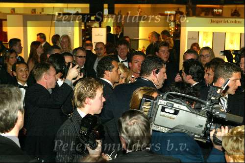 Amsterdam 10 december 2003
Opening Miljonairsbeurs in Rai.
Anna Kournikova opent beurs Veel pers