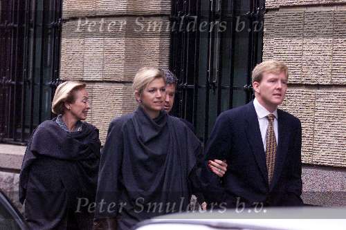Den Haag  5 december 2001
Prins Willem Alexander en Maxima bezoeken de Staten Generaal.  
Hofdame Maxima