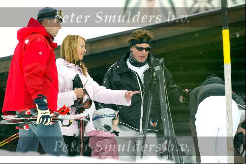 Lech 21 december 2003
Linda de Mol op Vakantie met haar kinderen 
Hier samen met broer John de Mol Jr. en dochtertje Noa de Mol
Wintersport