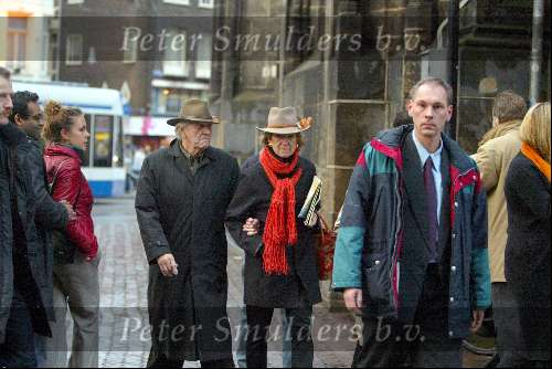 Amsterdam 28 december 2003

Jorge Zorreguita met vrouw en beveiliging