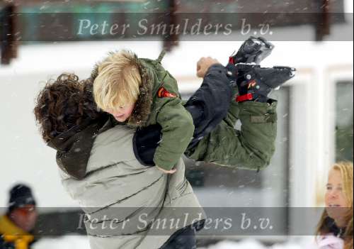 Lech 21 december 2003
Linda de Mol op Vakantie met haar kinderen 
Hier haar vriend sander Vahle met haar zoontje Julian de Mol
Wintersport