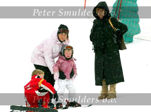 Lech 21 december 2003
Linda de Mol op Vakantie met haar kinderen 
Hier samen met haar dochter Noa de mol en Mevr. de Mol
Linda op de skies
Wintersport