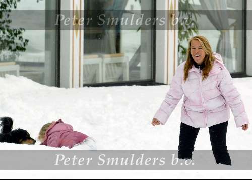 Lech 21 december 2003
Linda de Mol op Vakantie met haar kinderen 
Op de foto dochter Noa de Mol