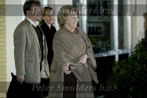Den Haag 07 december 2003
Koningin Beatrix en Prins Friso en Mabel Wisse Smit op bezoek in Bronovo.
Peter Smulders bv