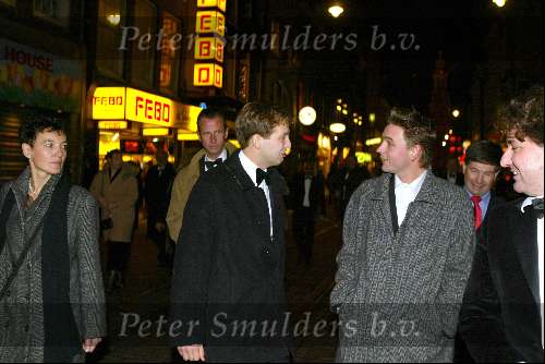 Amsterdam 15 december 2003
Premiere Lord of the Rings in Tuschinski.
Matthijs Albers in gesprek met Prins Floris