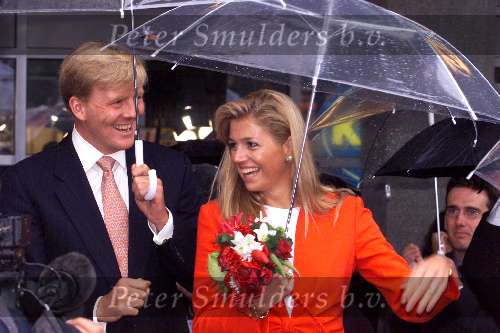 Noord Brabant 4 september 2001
Prins Willem Alexander en Maxima bezoeken Breda, Tilburg, Den Bosch en Eindhoven.
Paraplu