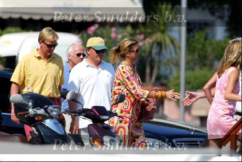 Porto Ercole 6 augustus 2003
Prinses Maxima  en Prins Willem Alexander op weg naar de Jumbo VI
