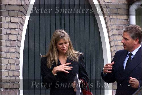 Laren, 6 september 2000
Maxima met de chauffeur van het Koninklijkhuis bij tandarts Beekmans.