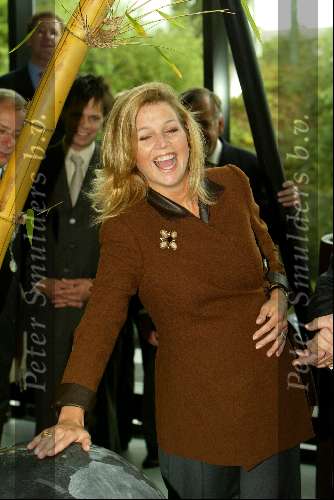 Den haag 11 september 2003
Maxima bij opening gebouw fmo in den haag
In verwachting