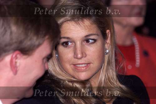 Amsterdam 11 december 2001
Uitreiking prijs van het Prins Claus fonds in het paleis op de dam.  Prins Willem Alexander en Prinses Maxima.