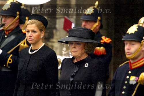 Delft 15 oktober 2002
Begrafenis Prins Claus.
Koningin Beatrix en Prinses  Maxima