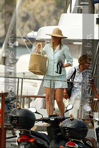 Porte Ercole 23 juli 2002
Prinses Maxima verlaat de Jumbo VI