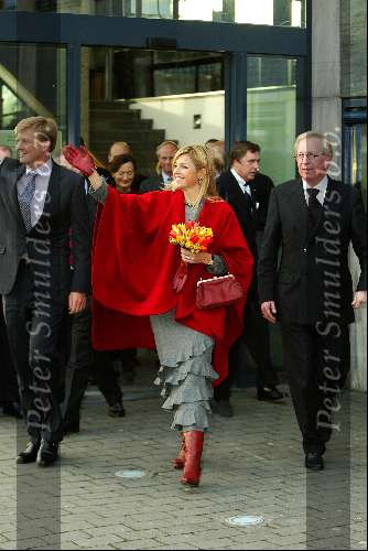 Leeuwarden 27 januari 2003
Prinses Maxima bezoekt samen met Prins Willem Alexander het Fries Historisch en letterkunding Centrum.
