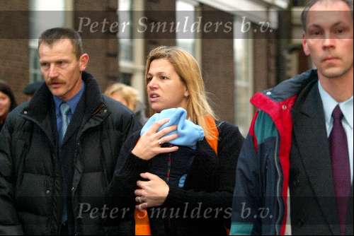 Amsterdam 28 december 2003
Prinses Maxima en Prinses Amalia wandelen met ouders Maxima en broer en zus bij Paleis op de Dam.
Peter Smulders bv