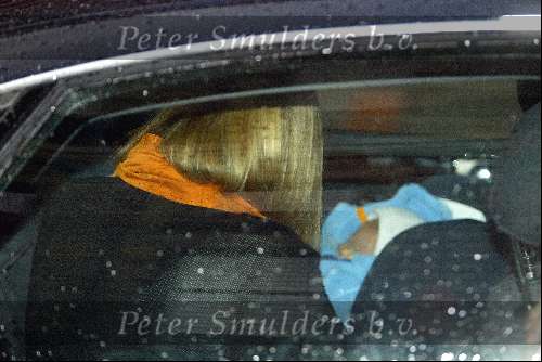 Amsterdam 28 december 2003
Prinses Maxima en Prinses Amalia wandelen met ouders Maxima en broer en zus bij Paleis op de Dam.Jorge Zorreguita en Carmen Zorreguita
Peter Smulders bv