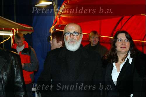 Hilversum 30 december 2003
Begrafenis Toni Boltini in circustent. 
Pierre Kartner