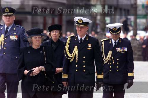 Amsterdam 4 mei 2001
Dodenherdenking op de dam met Koningin Beatrix en Prins Willem Alexander(in uniform)