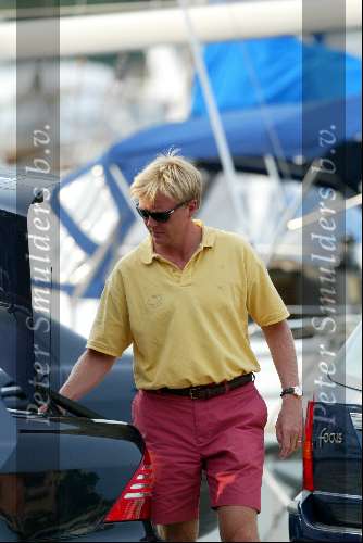 Porto Ercole 6 augustus 2003
Prins Willem Alexander  verlaat de  Jumbo VI