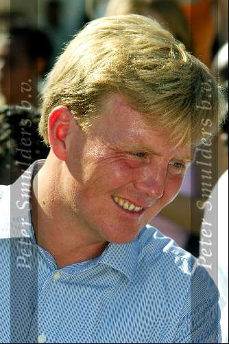 Curacao 12 augustus 2002
Prins Willem Alexander 
Met gele tanden