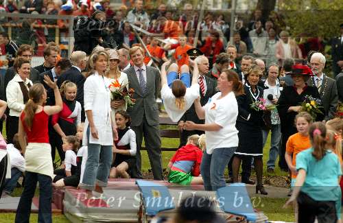 Wijhe en deventer 30 april
Koninginnedag  Prins Willem Alexander met Maxima, Koningin Beatrix en Prinses Margriet Annette Sekreve
