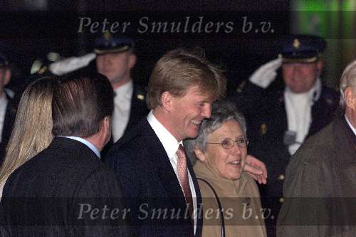 Amsterdam 31 januari 2001
Koningin Beatrix 63 jaar Maxima en Prins Willem Alexander. Eerste maal Maxima publiekelijk aanwezig