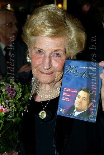 Amsterdam 1 december 2003
Presentatie DVD Willy Alberti in Amsterdam. 
Ria Alberti