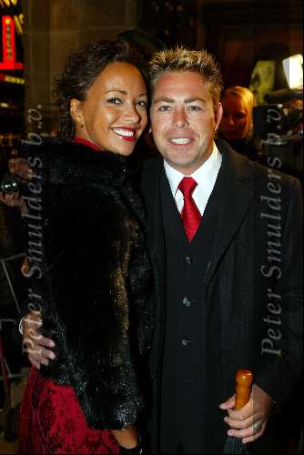 Amsterdam 15 december 2003
Premiere Lord of the Rings in Tuschinski.
Sonja Silva met vriend