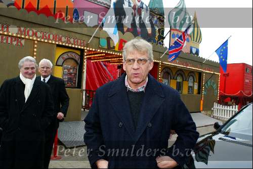 Hilversum 30 december 2003
Begrafenis Toni Boltini in circustent. 
Wim Somer