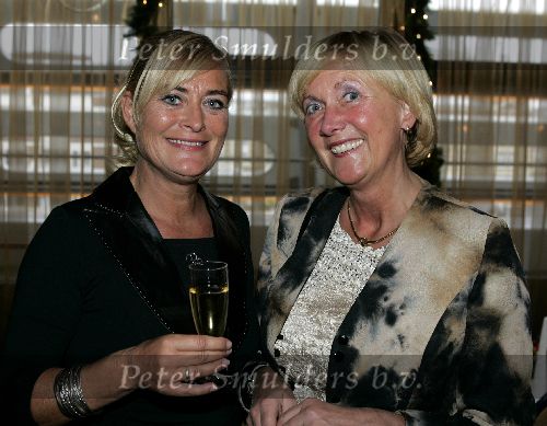 Scheveningen 13 december 2004
Society lunch Holland casino.
Vivian  Boelen en Annemarie v Helden