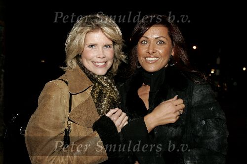 Amsterdam 21 december 2004
Opening the Mansion in Amsterdam.
Anouska Wink met een vriendin