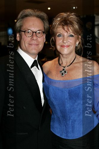 Scheveningen 13 december 2004
Society lunch Holland casino.
Astrid Engels met vriend