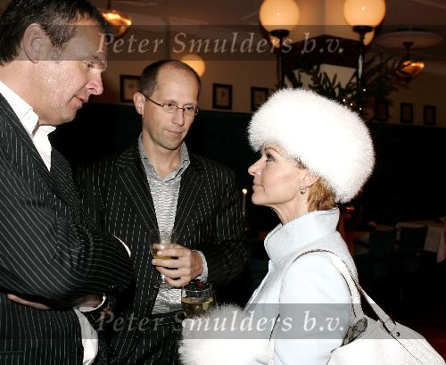 Kaatsheuvel 20 december 2004
Kerstborrel Princess in de efteling.
Bert Kuizenga Paul Romer en Mariska v Kolck