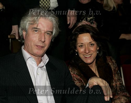 Amsterdam 21 december 2004
Premiere Kertciruc in Carre.
Boudewijn de Groot met vrouw