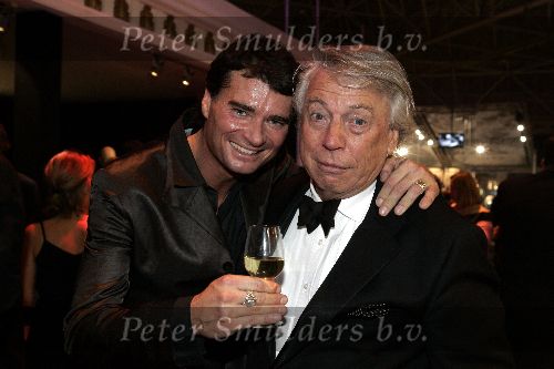 Amsterdam 9 december 2004
Miljonairs fair in de Rai Amsterdam.
Cees Dam en Dj Marcello