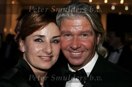 Amsterdam 9 december 2004
Miljonairs fair in de Rai Amsterdam.
Dries Roelvink met vrouw