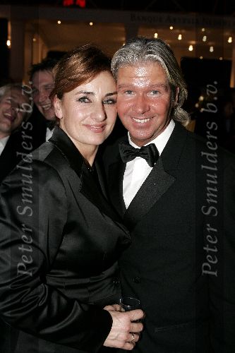 Amsterdam 9 december 2004
Miljonairs fair in de Rai Amsterdam.
Dries Roelvink met vrouw