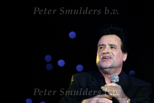 Arnhem 18 november 2004
Ameezingconcert met Carlo Boszhard en Irene Moors in het gelredome. 
George Baker