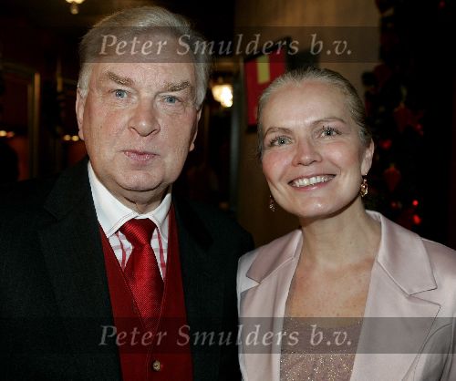 Amsterdam 21 december 2004
Premiere Kertciruc in Carre.
Henk v d Meyden met zijn vrouw