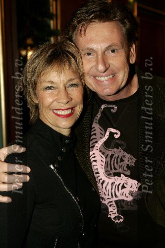 Amsterdam 21 december 2004
Premiere Kertciruc in Carre.
Henny Huisman met vrouw