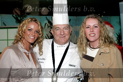 Kaatsheuvel 20 december 2004
Kerstborrel Princess in de efteling.
Inge de Bruijn met zus en Cas spijkers