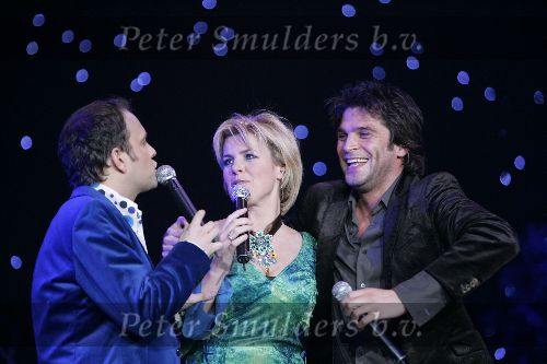 Arnhem 18 november 2004
Ameezingconcert met Carlo Boszhard en Irene Moors in het gelredome.  Xander de Buisonje