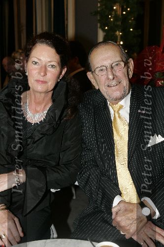 Amsterdam 21 december 2004
Premiere Kertciruc in Carre.
Joop doderer met vrouw