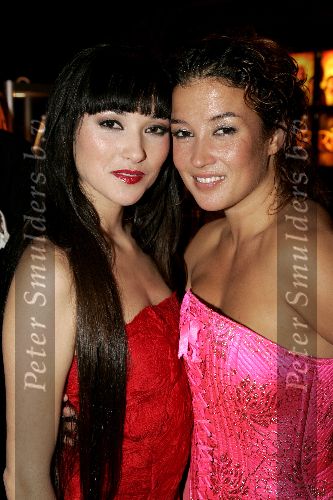 Amsterdam 13 december 2004
Premiere Floris in Tuschinski in Amsterdam.
Birgit Schuurman en Katja Schuurman