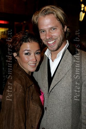 Amsterdam 13 december 2004
Premiere Floris in Tuschinski in Amsterdam.
Katja Schuurman met Thijs Romer